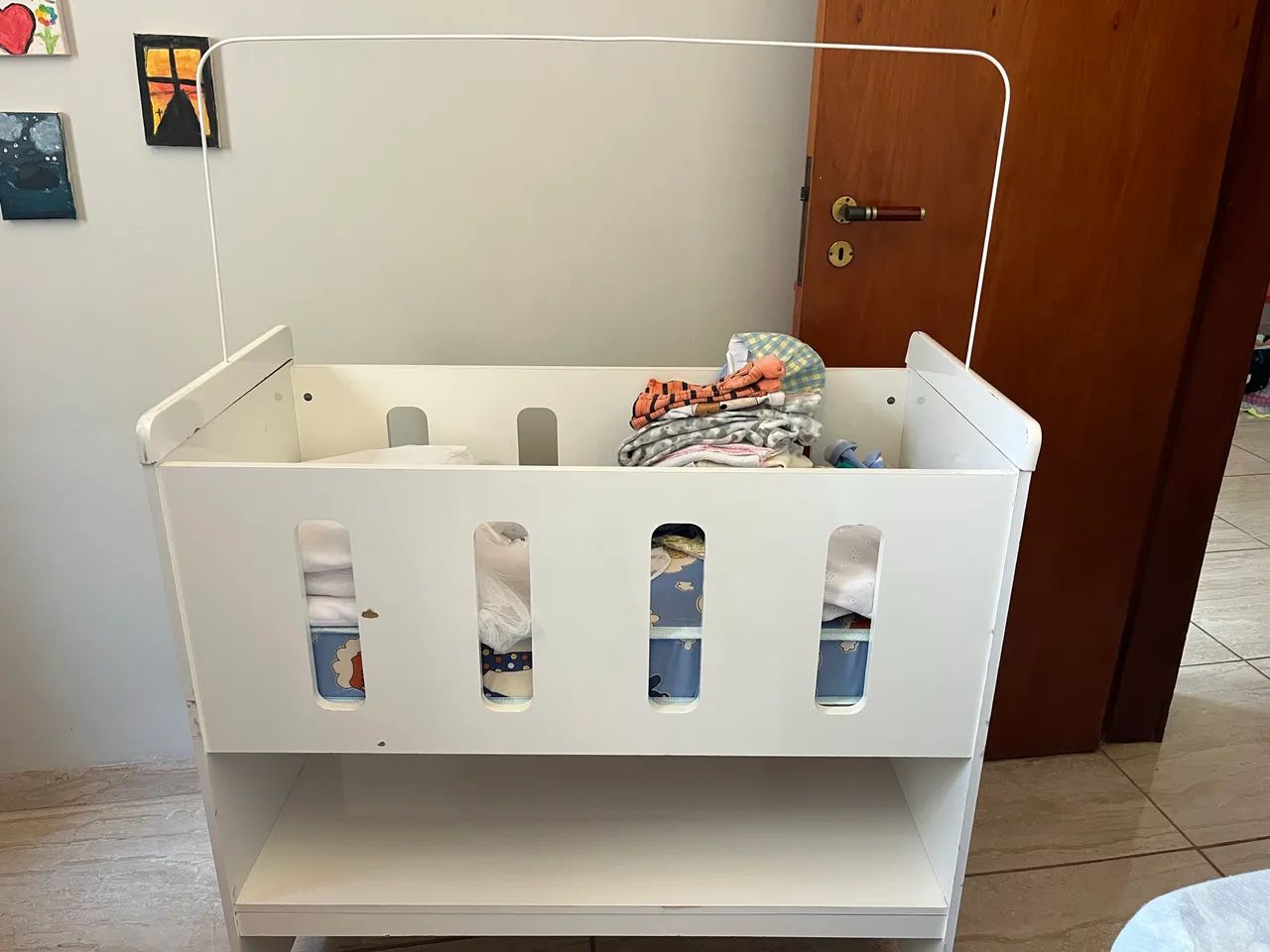 Mini berço branco com colchão perfeito  - Foto 3