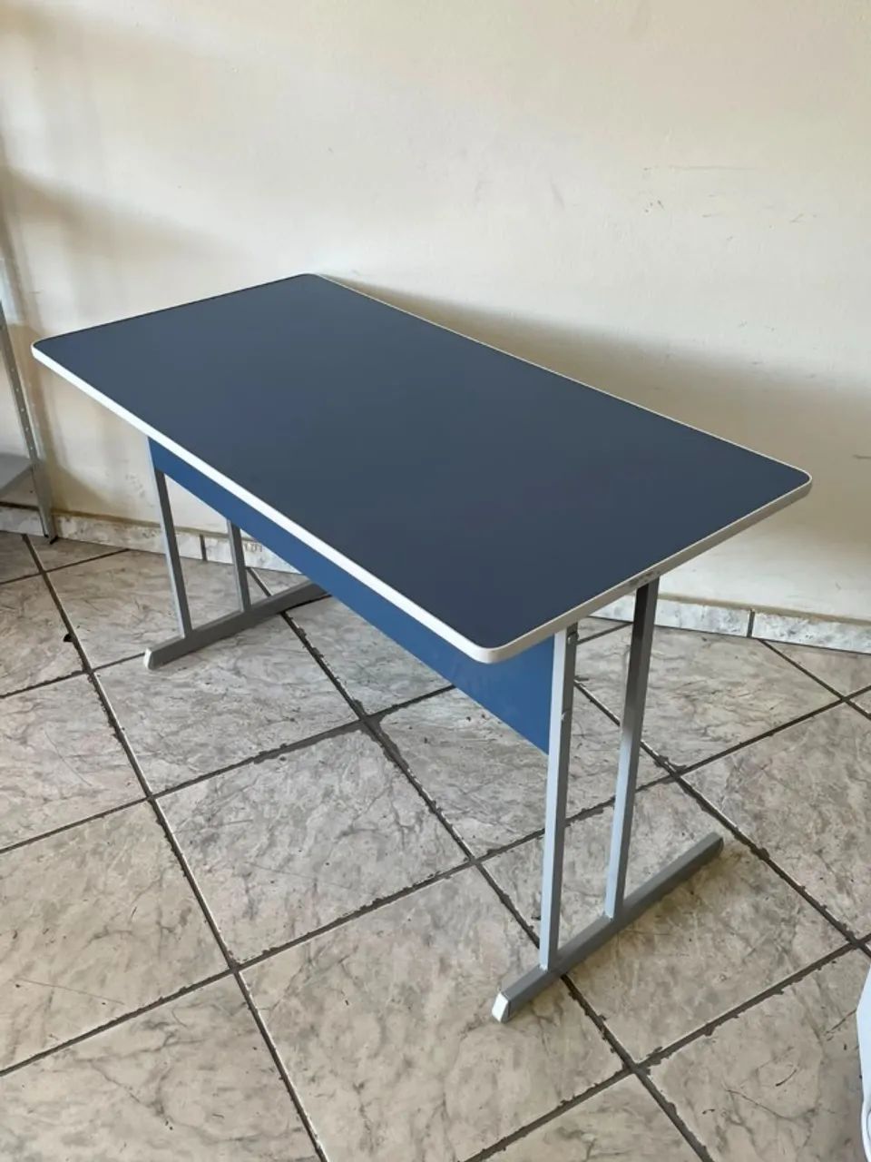 MESA DE PÉ DE FERRO - Foto 3