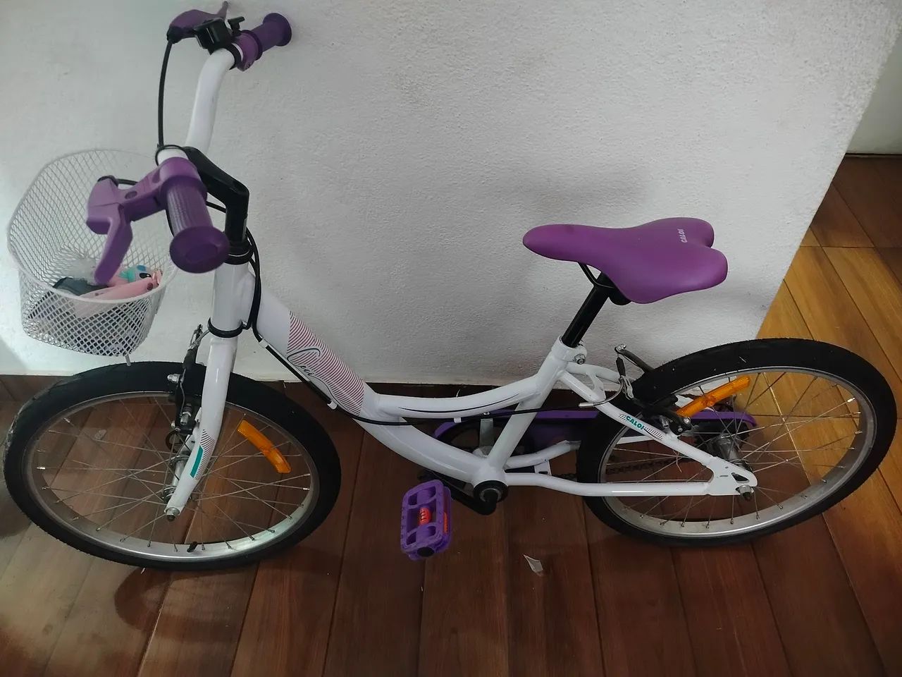 Vendo bicicleta infantil aro 20 semi nova  - Foto 6