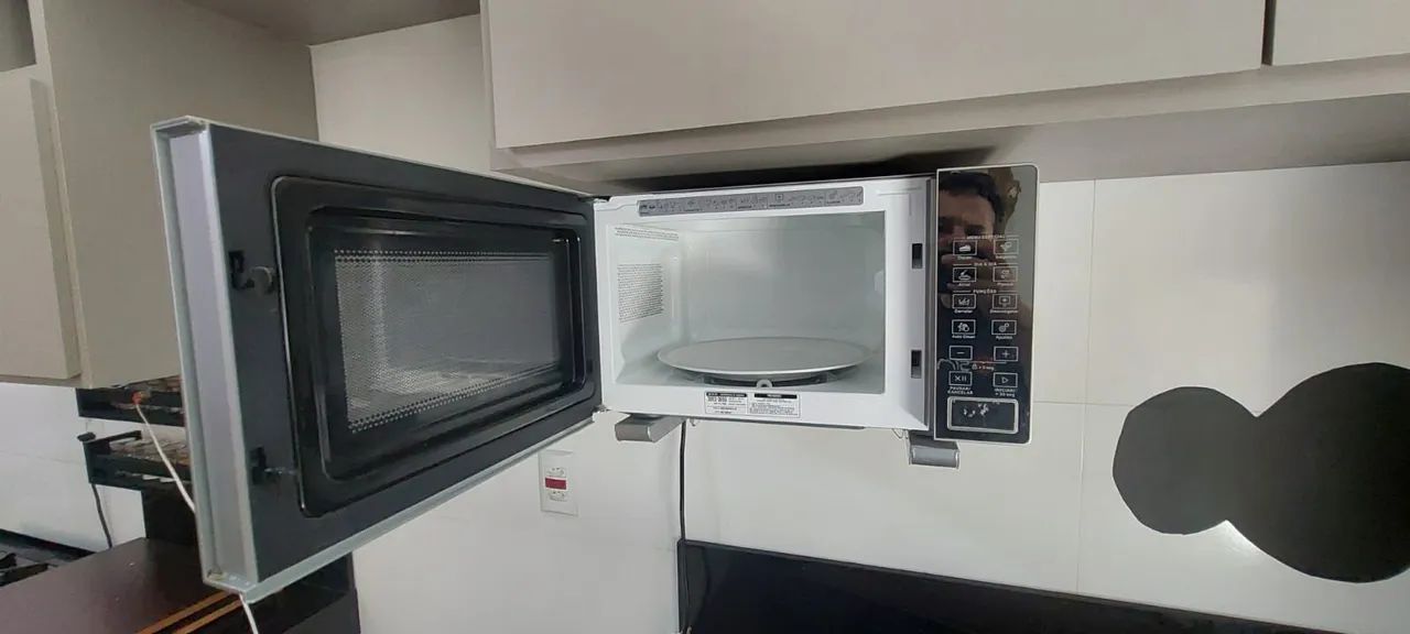 Microondas Brastemp 20L espelhado - Foto 4