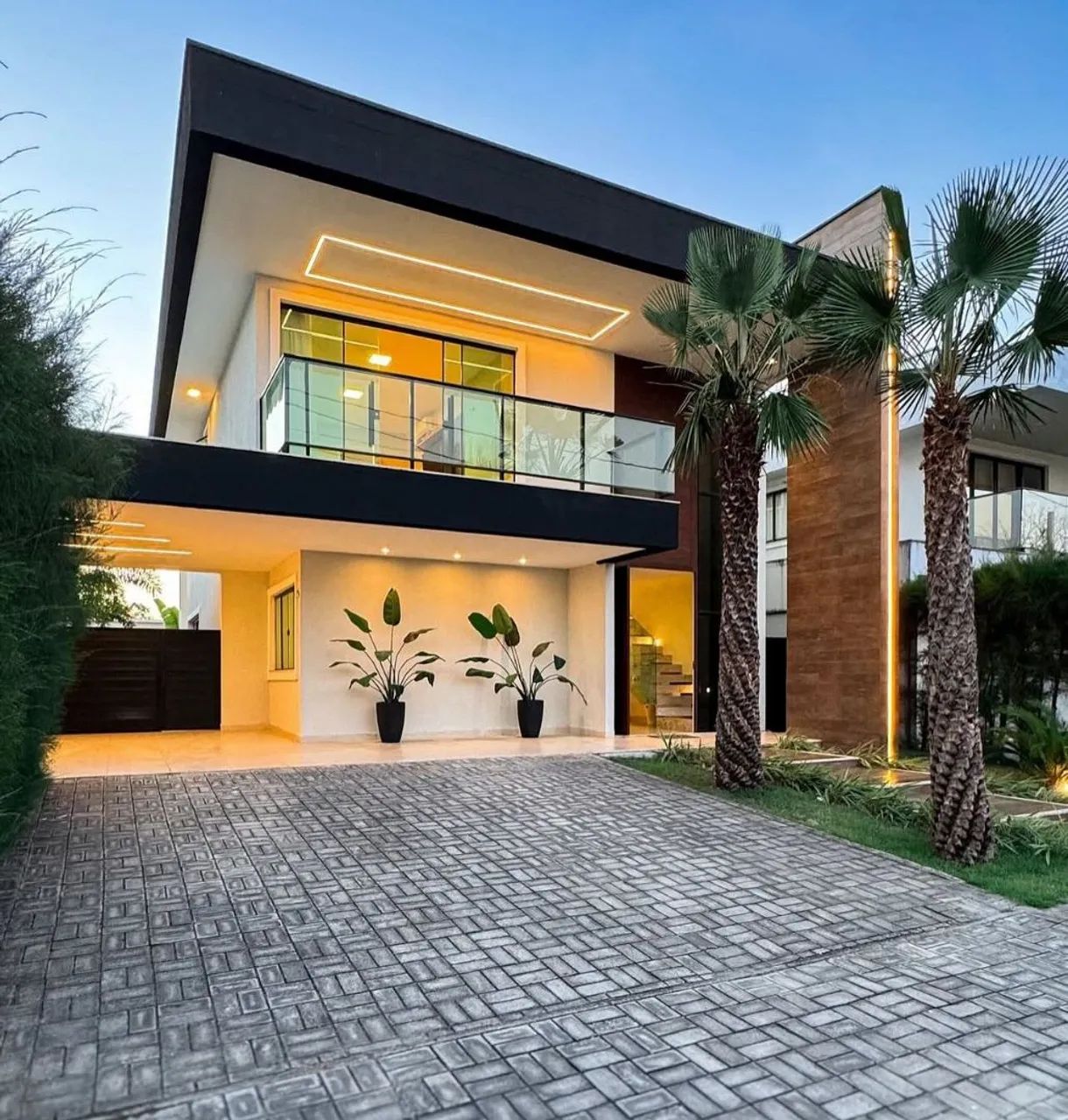 Casa duplex no Jardins do lago, na cidade de Eusébio, centro! Oportunidade de verdade 