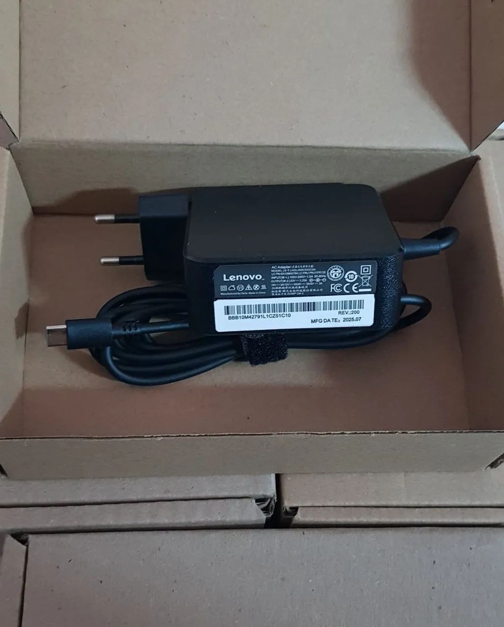 Carregador pra notebook Lenovo (Type-C)