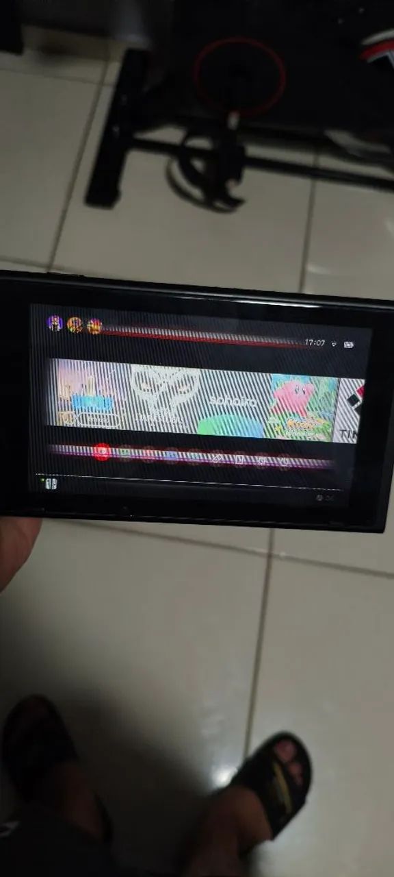 Nintendo Switch V2 Desbloqueado. OBS: Precisa trocar o display  - Foto 2