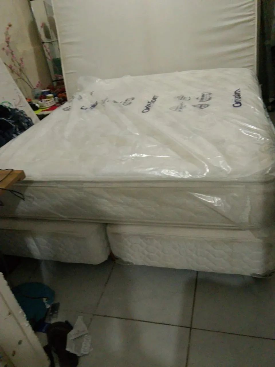 cama em perfeito estado (semi-novo)