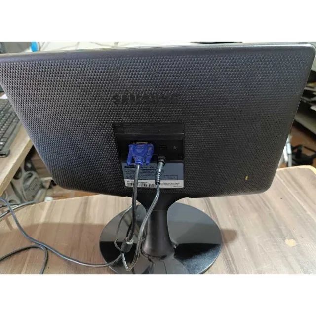 Monitor Samsung S16B110N 1.6 Polegadas LED com adapatador HDMI - Foto 3