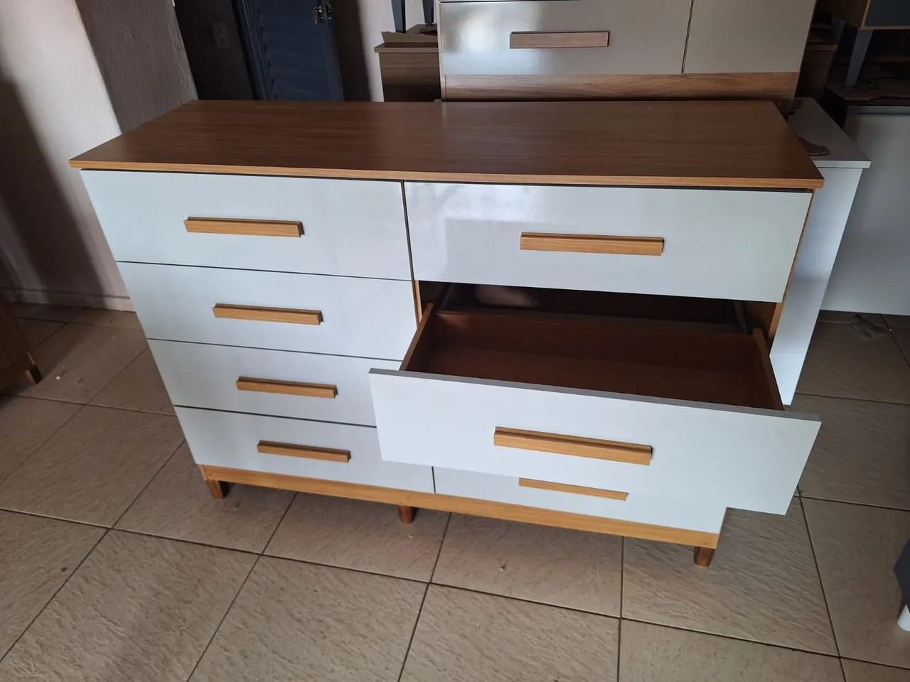 Cômoda gigante 8 gavetas com muito espaço  - Foto 2