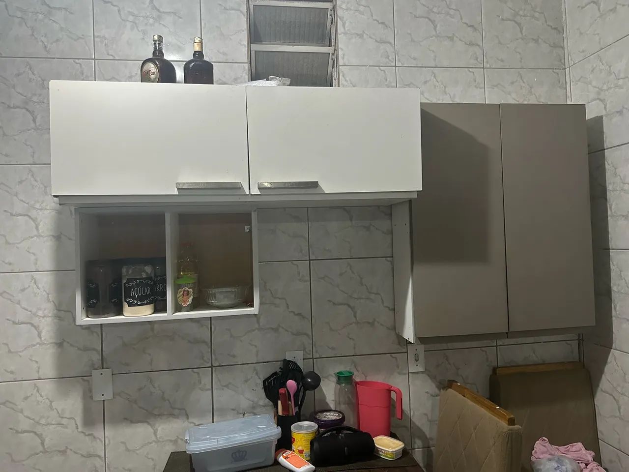 Geladeira e armário 