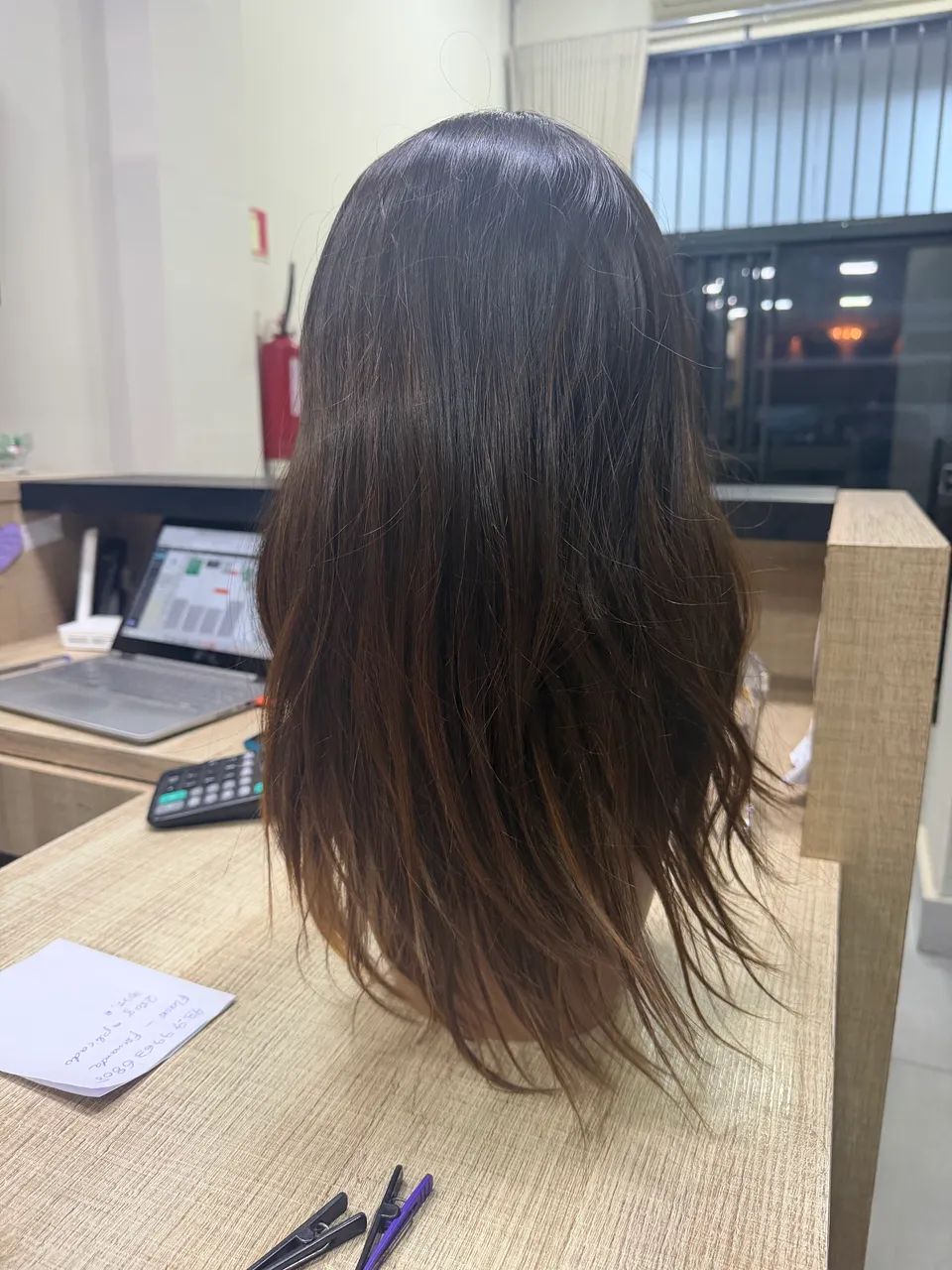 Lace / peruca 100% cabelo humano natural ajustável morena iluminada - nova sem uso