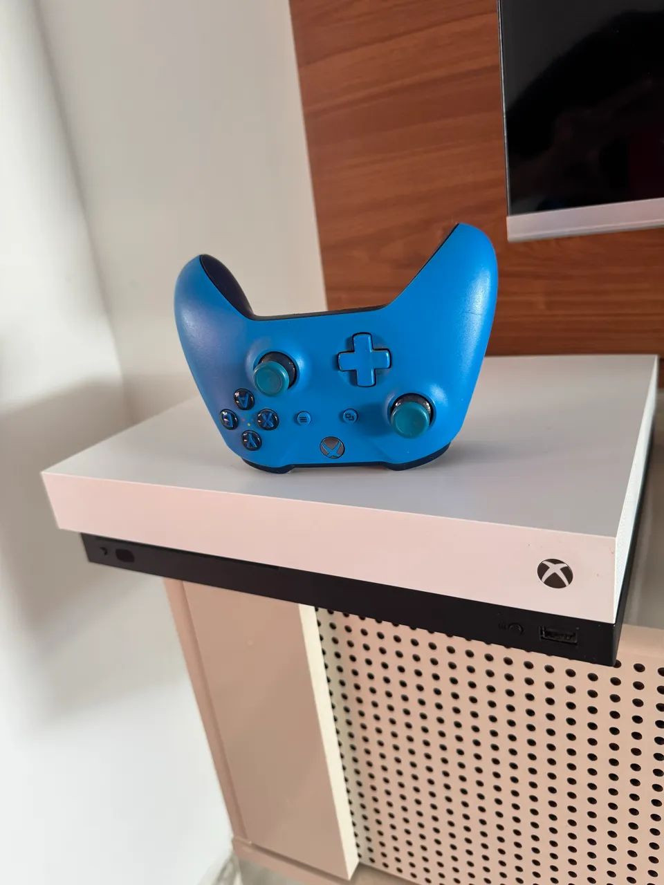 Xbox one x 1TB