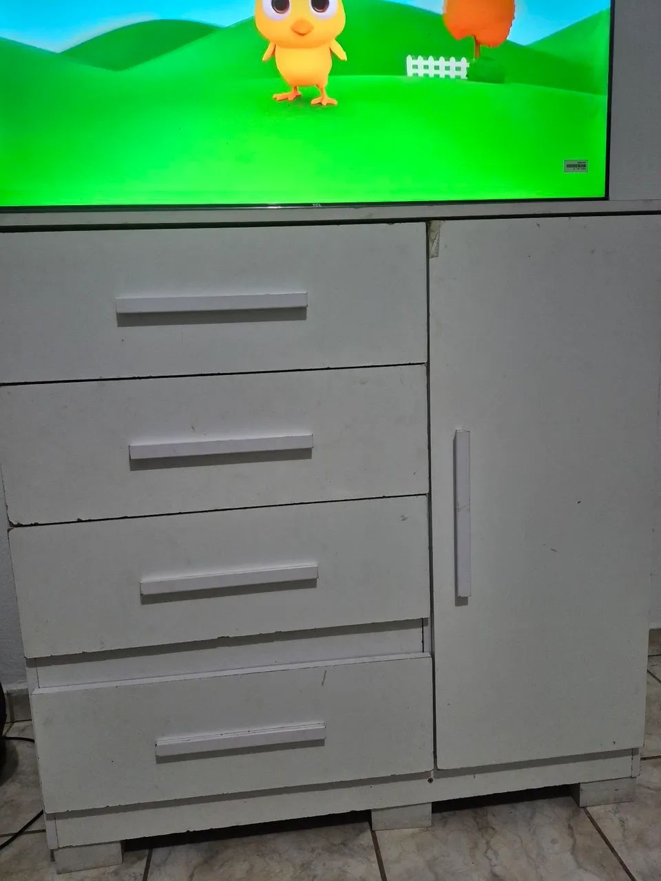 Cômoda com detalhes  - Foto 2
