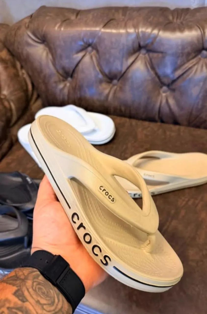 Chinela Nuvem Crocs  - Foto 3