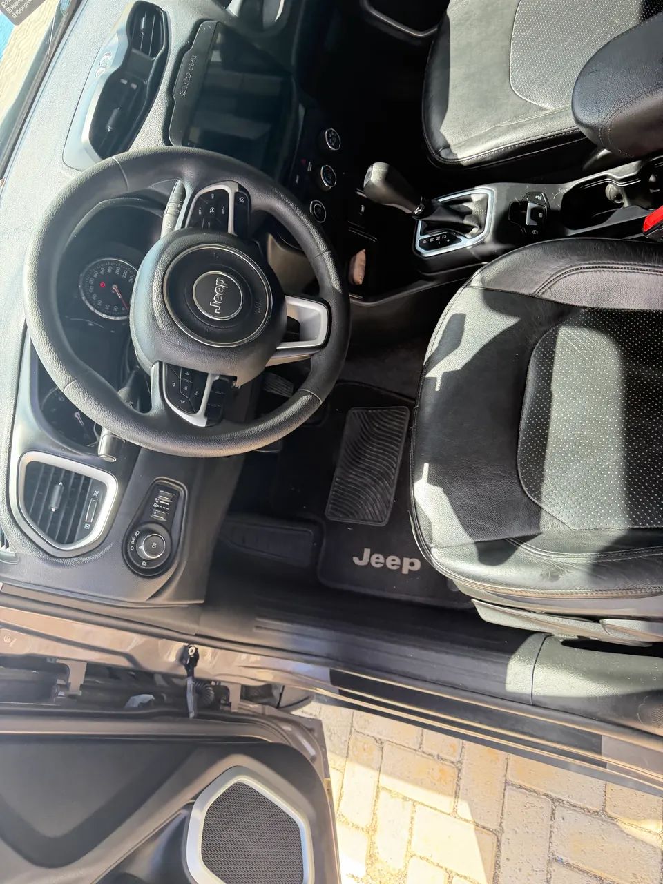 Jeep Renegade STD 1.8 4X2 Flex 16V AUT 2021 - Foto 4