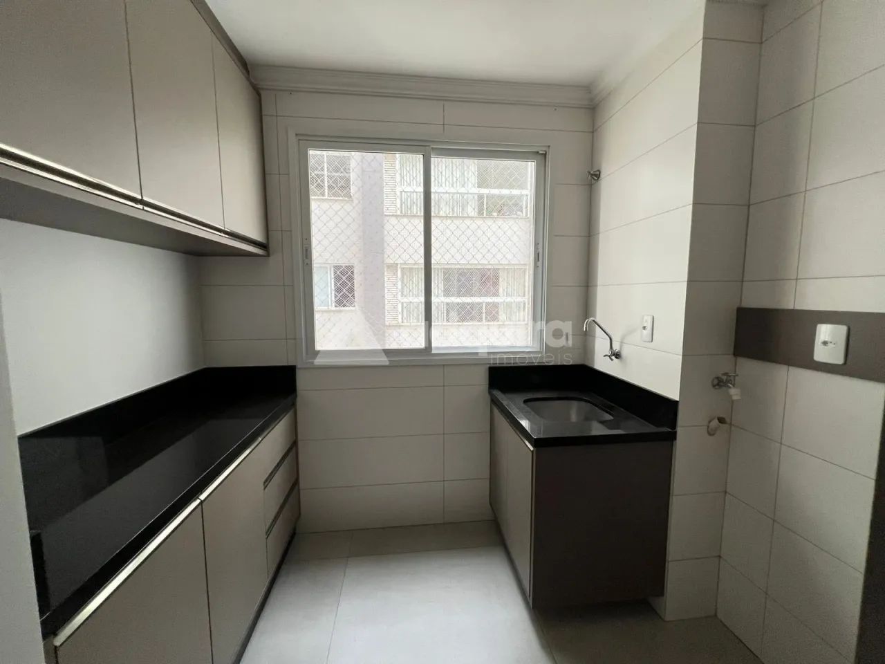 Apartamento com 3 Quartos, 1 Suite, 2 Vagas, 213 m², Uvaranas - Foto 5