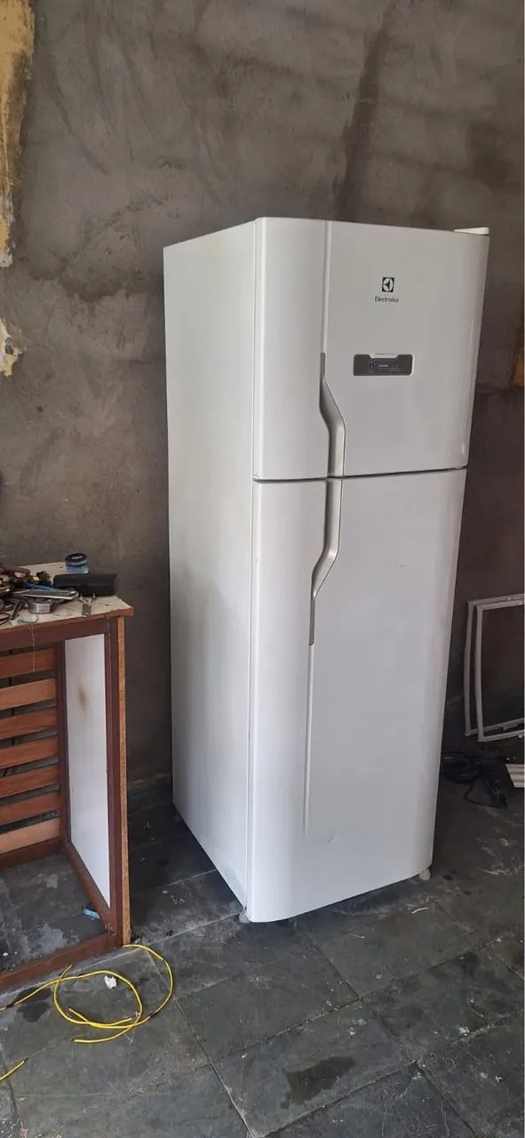 Geladeira Eletrolux DFN-41 371Lt