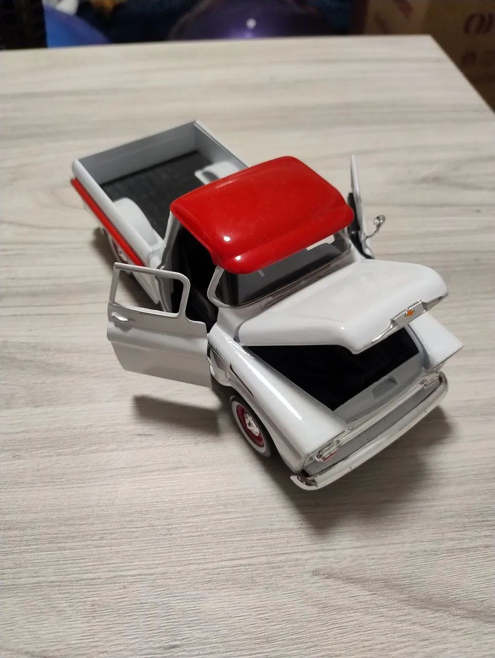 Miniatura Chevy Apache 1958 1:21. Ótimo estado