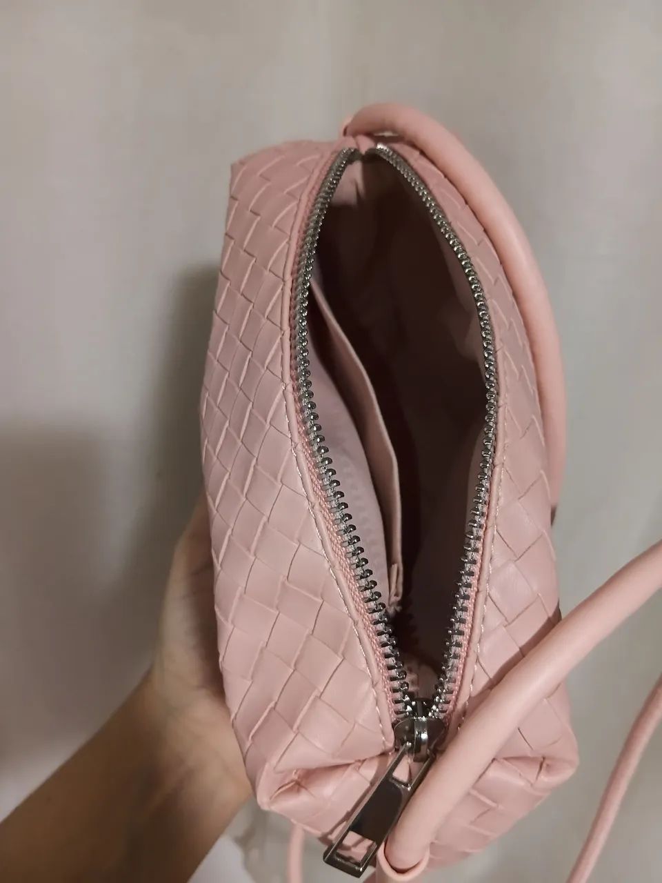 Bolsa Transversal Rosa Pastel - Textura Trançada - Foto 4