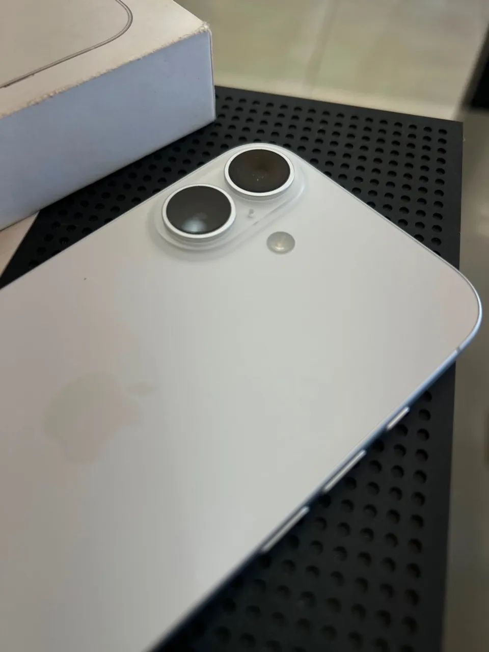 iPhone 16 - 128gb - Branco - Foto 2