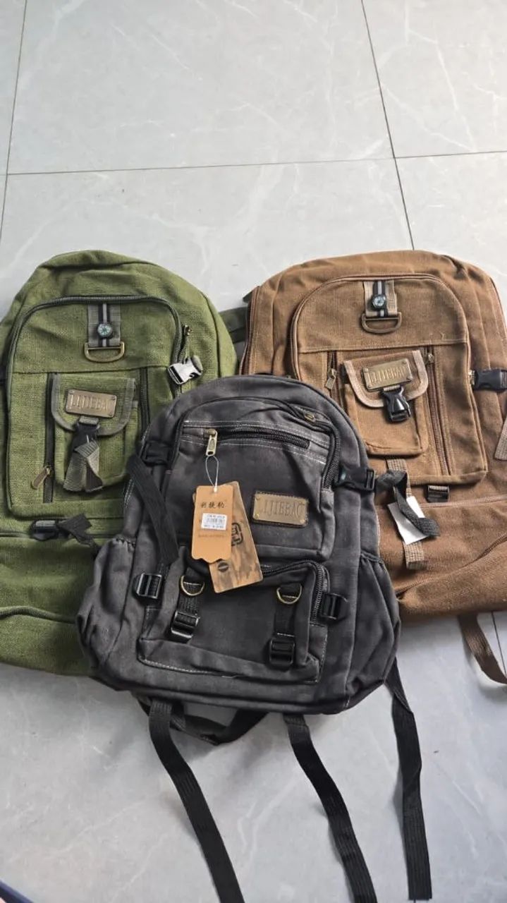 LOTE RS 100,00 COM 20 MOCHILAS E PORCHETES 