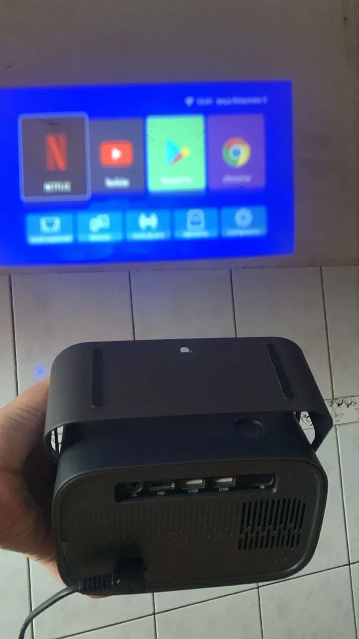 ? Projetor Smart A10 - Cinema 4K na Sua Casa! (Android TV & Wi-Fi 6) - Foto 3