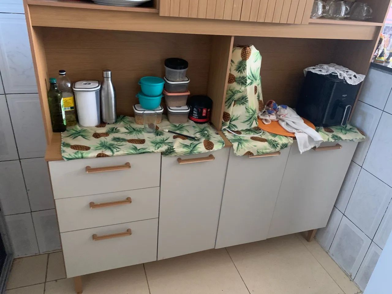 ARMÁRIO DE COZINHA EM ÓTIMO ESTADO  - Foto 2