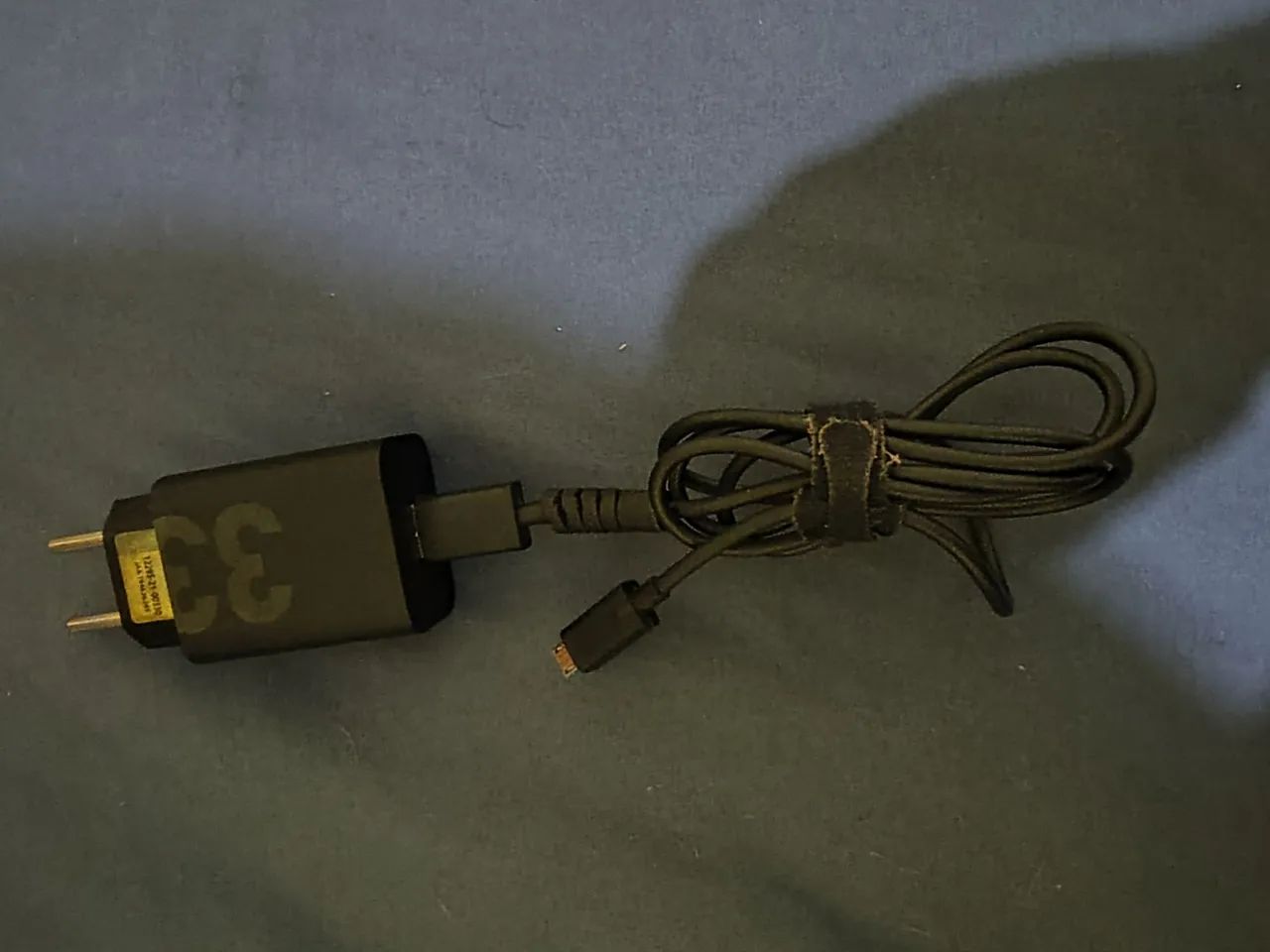 Carregador Turbo Motorola 33W original com cabo micro USB - Foto 2