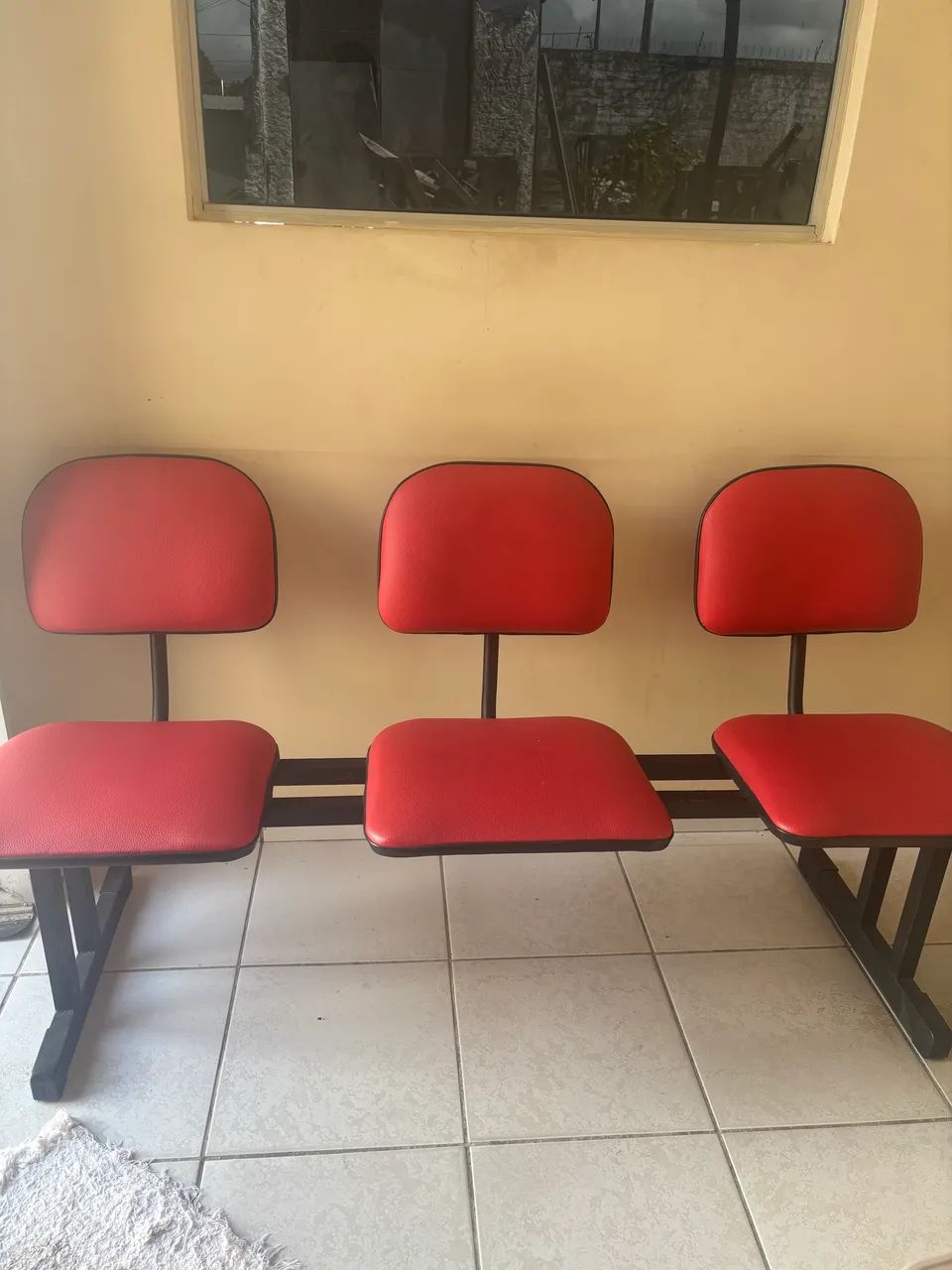 Conjunto de três cadeiras movetech cor vermelha 