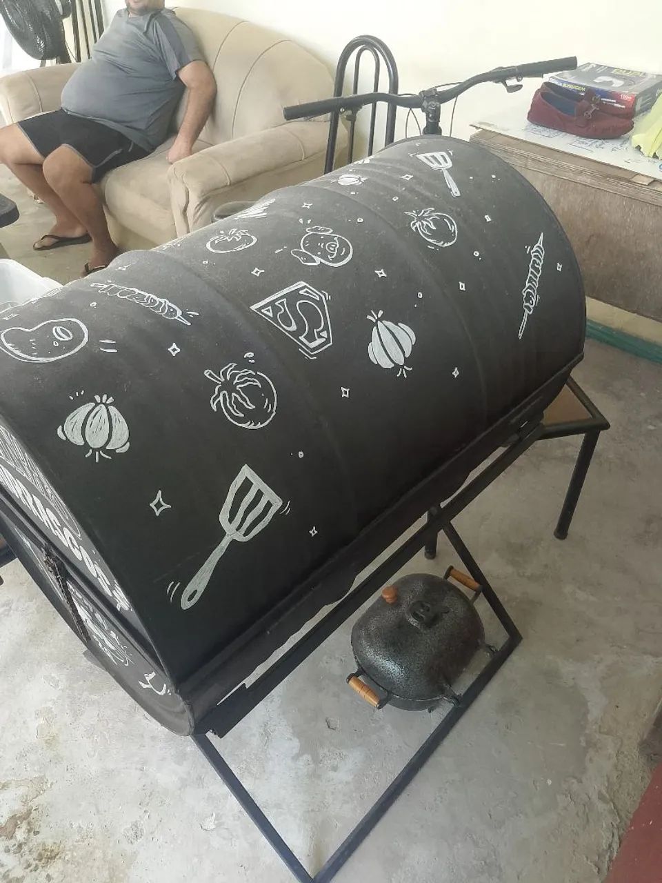 VENDO CHURRASQUEIRA A CARVÃO  - Foto 6