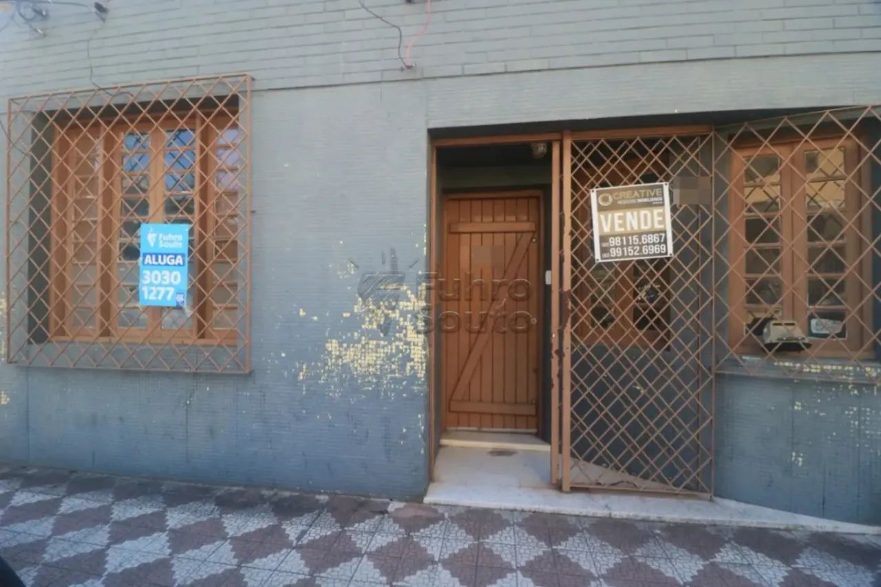 Casa de 4 dormitórios para alugar no Centro de Pelotas
