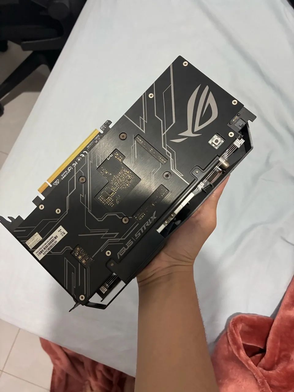 ROG Strix GTX 1650 - Foto 2