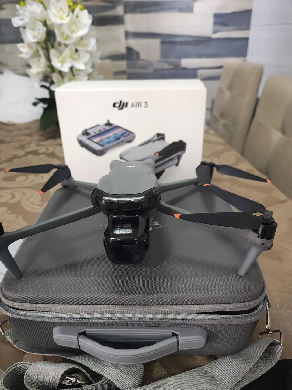 Drone DJI Air 3 Fly More Combo - Controle RC 2 (com tela) + Kit Filtros ND - Impecável