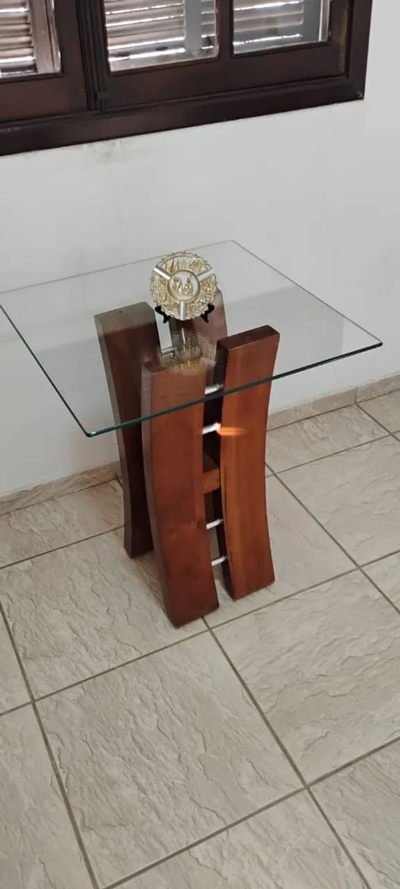 Mesa de canto e mesa de centro de vidro e madeira usada em excelente estado  - Foto 2