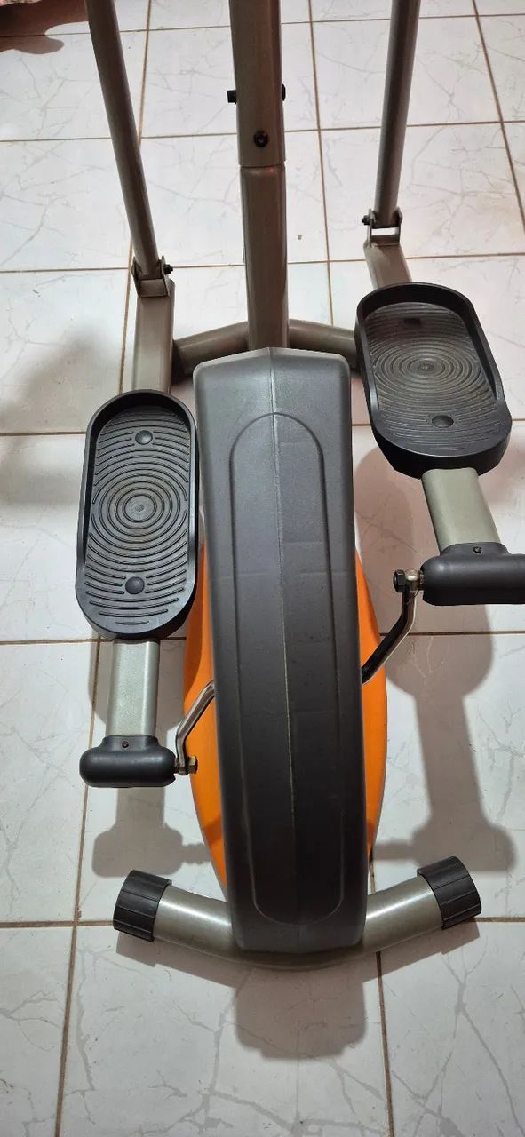 Elíptico Athletic Advanced 330E SEMINOVO 65614997079427121