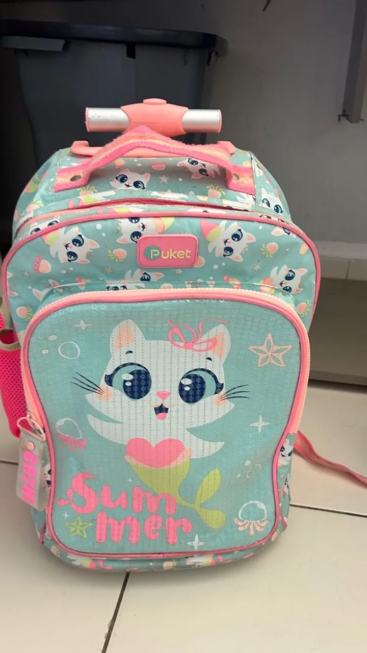 Mochila e estojo escolar