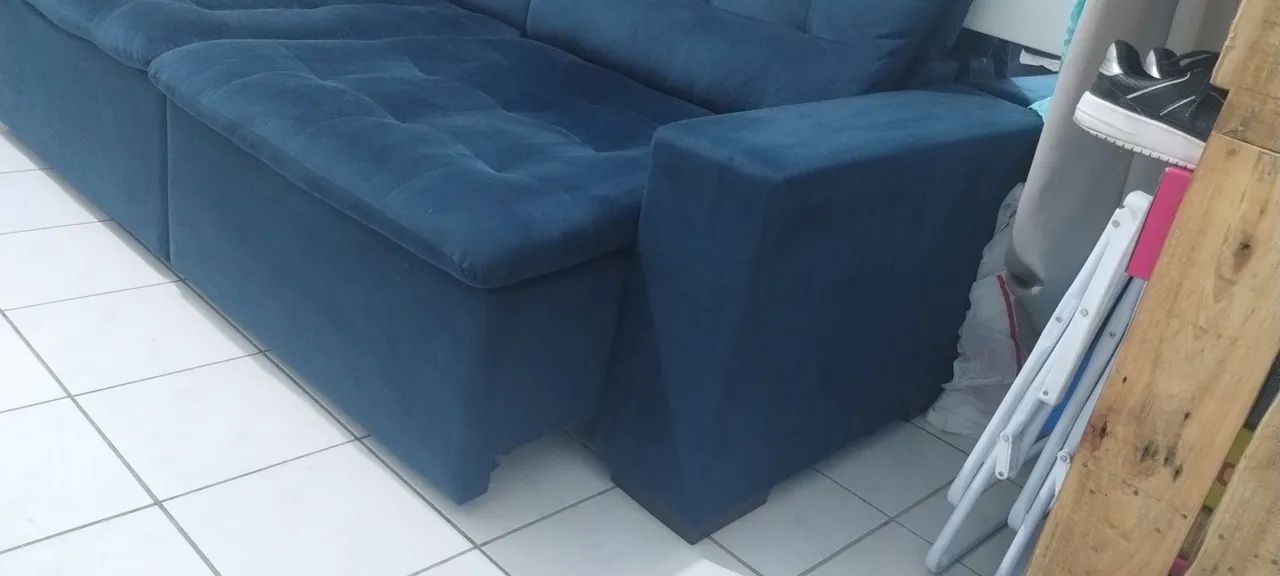 Sofá retrátil e reclinável azul  - Foto 4