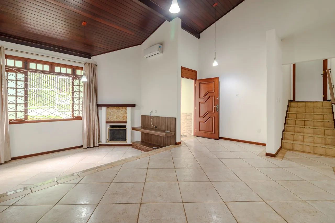 CASA RESIDENCIAL TRINDADE
