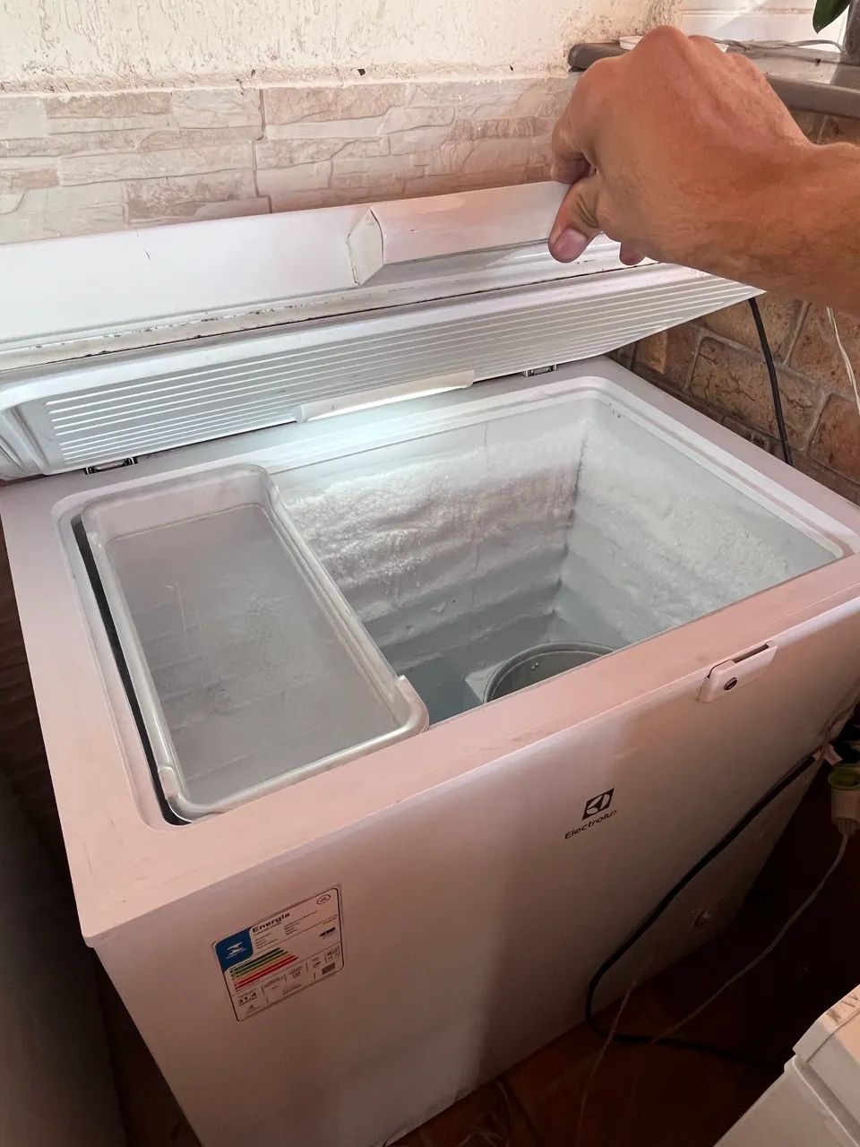 Freezer horizontal Cycle Defrost He200 Branco Electrolux - Foto 2