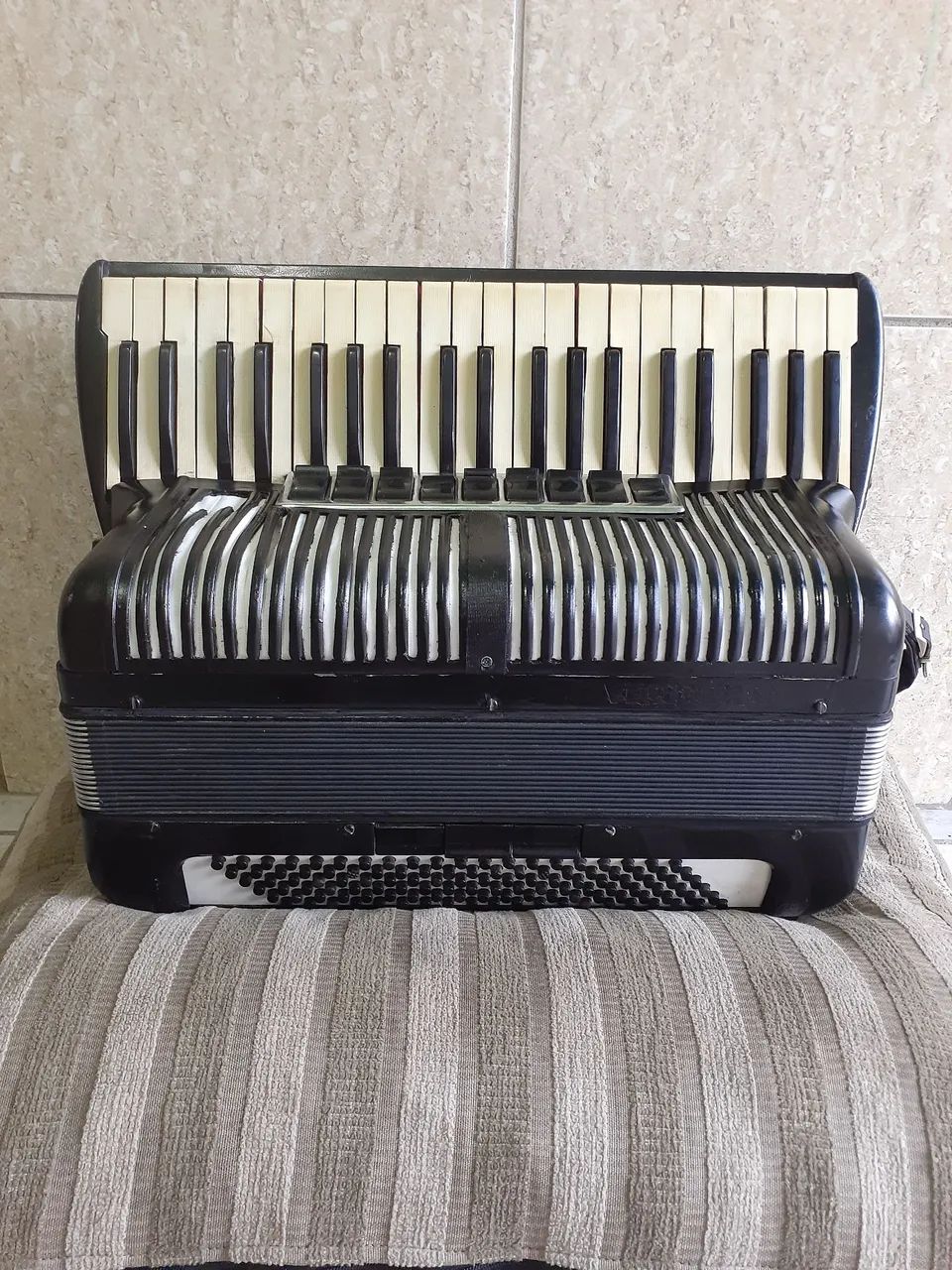 Sanfona 120 baixos  - Foto 4