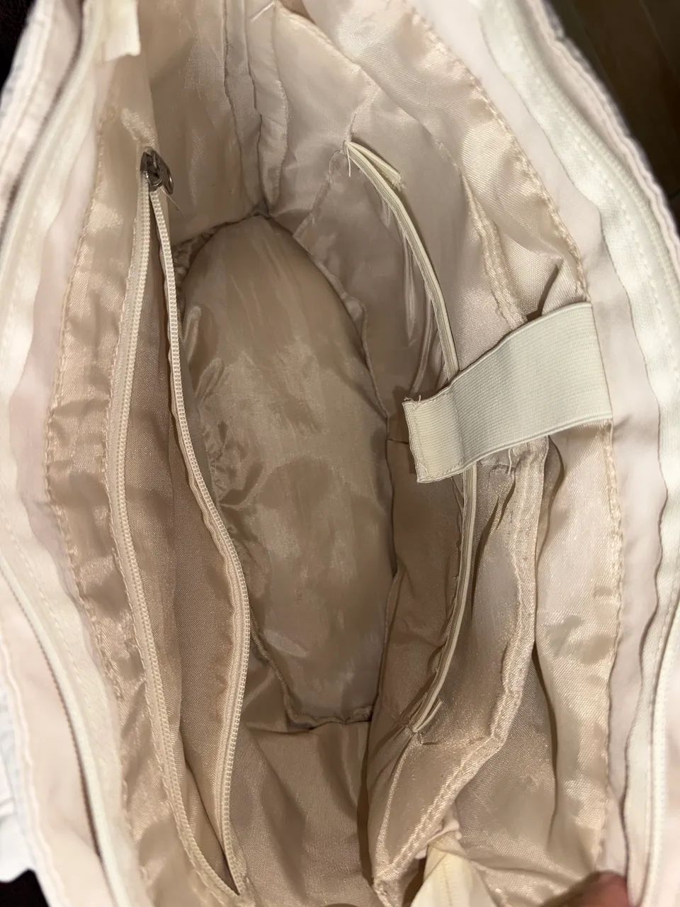 bolsa tote puffer bege - Foto 4