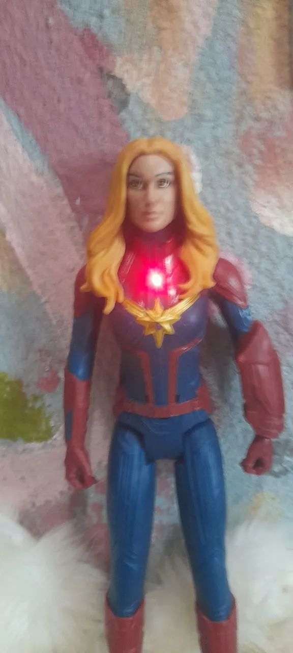 Boneco Capitã Marvel Vingadores  - Foto 2