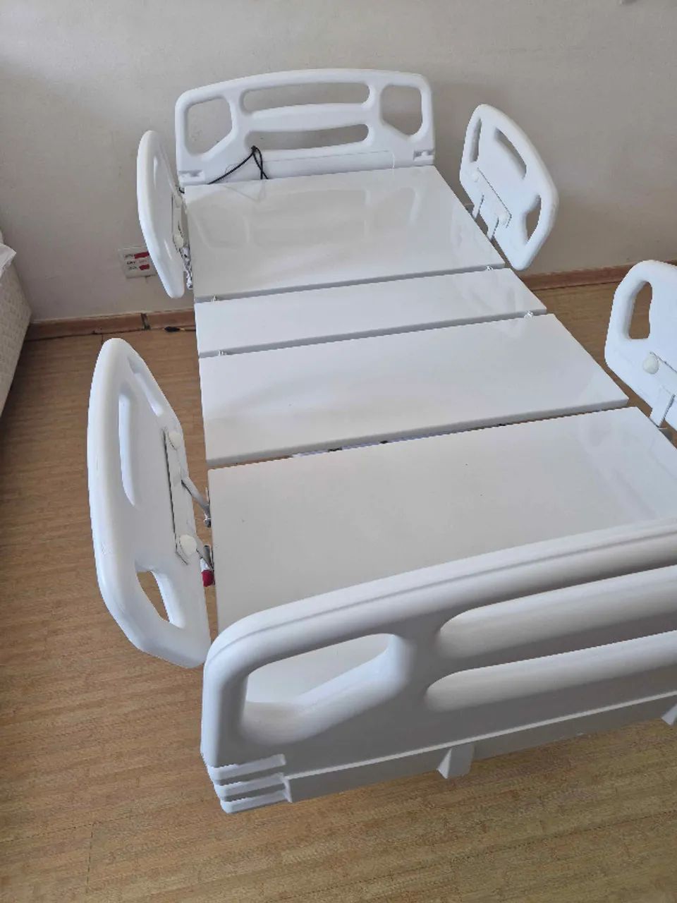  Cama hospitalar elétrica seminova com 5 pontos de regulagens + Colchão Pneumático - Foto 5