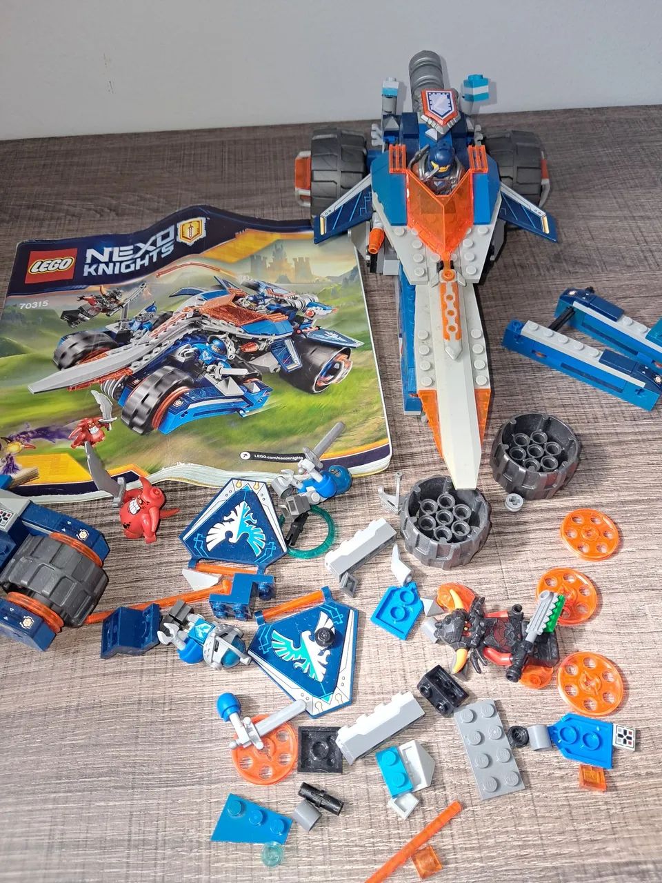 CONJUNTO LEGO NEXO KNIGHTS ORIGINAL - Foto 2