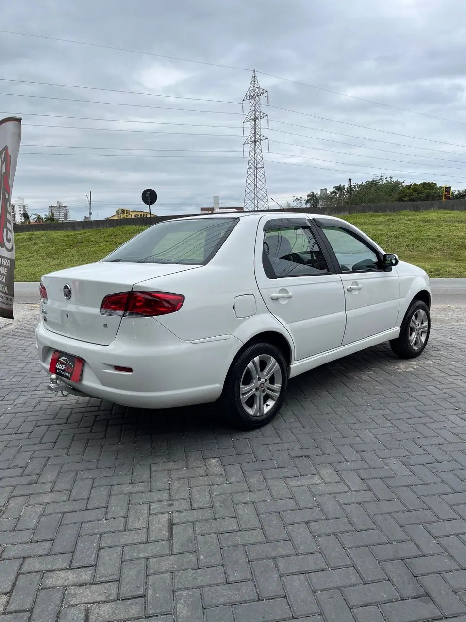 Fiat Siena EL 1.0 MPI Fire Flex 8V 4P 2011 - Foto 4