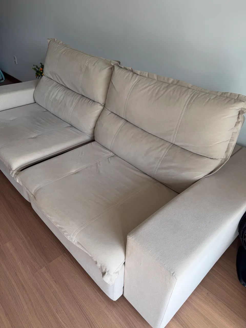 Sofa retratil grande de 2,50m. Estado seminovo.  - Foto 5