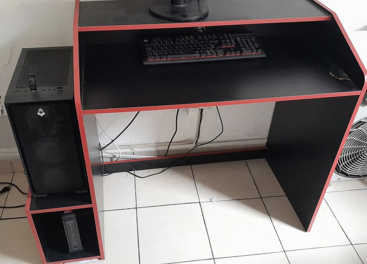 Mesa para computador.