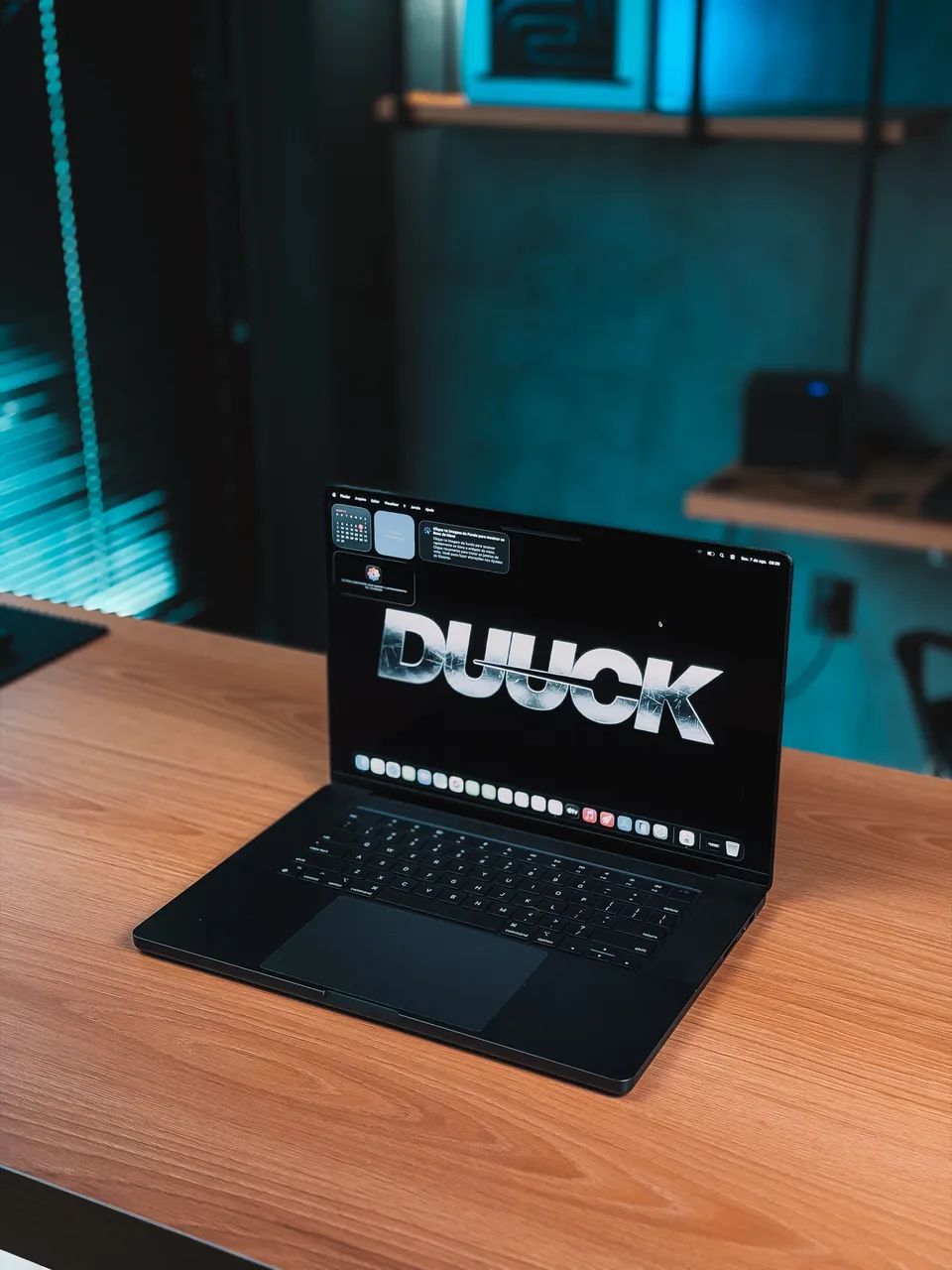 MacBook Pro M4 Max 16 48GB 1TB 40-GPU - Foto 4