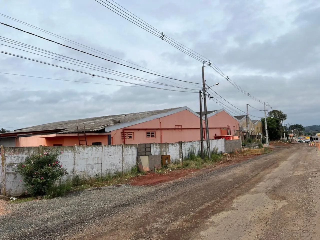 BARRACÃO À VENDA NO CARÁ-CARÁ - Foto 3