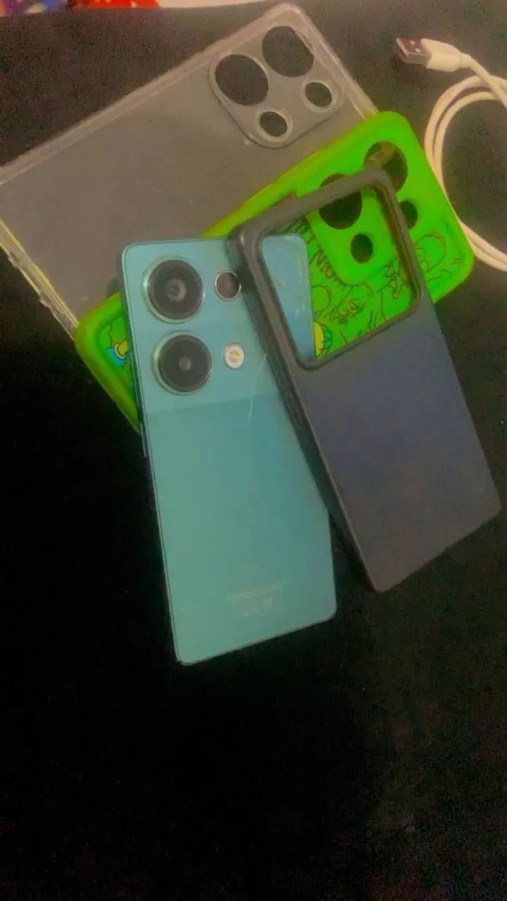 Vendo celular redimi note 13 pro 256 12 ram funcionando perfeitamente celular muito bom 
