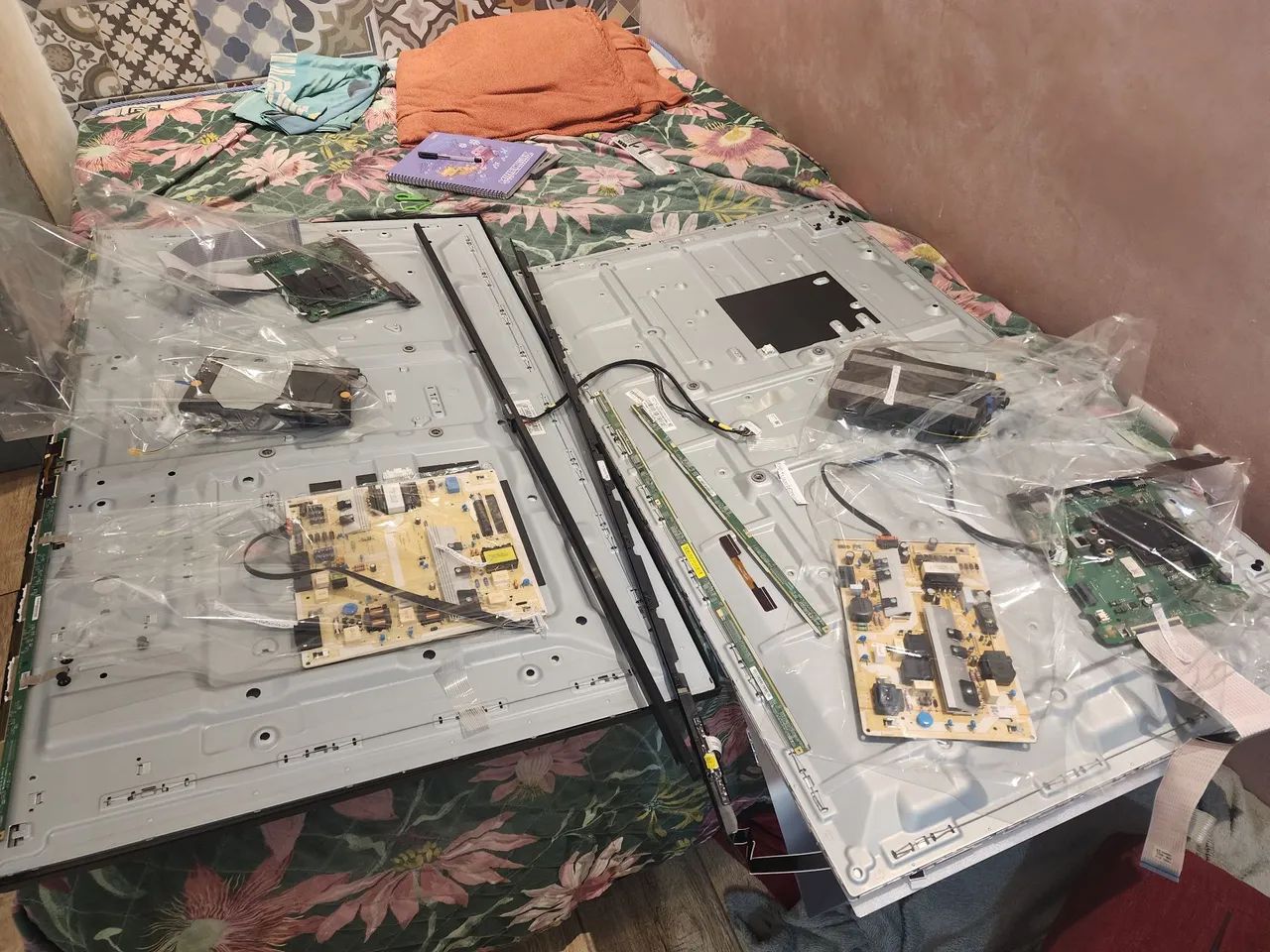 Peças tvs sansung modelos UN50TU8000GXZD X UN50BU8000GXZD. 