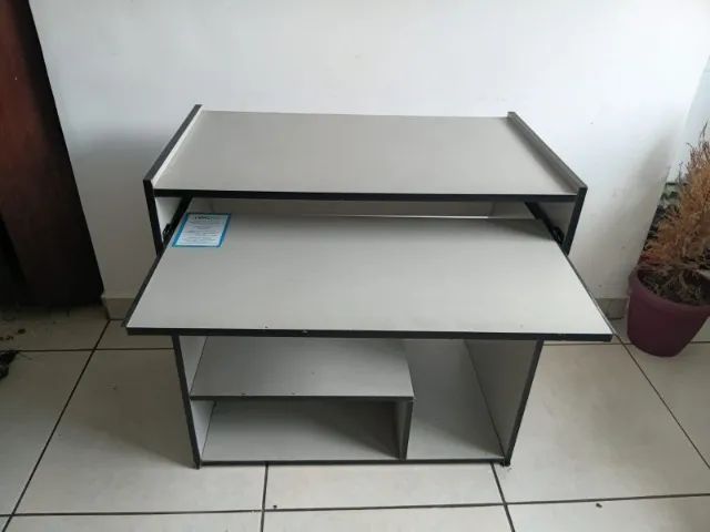 Mesa pra Pc e estudo 