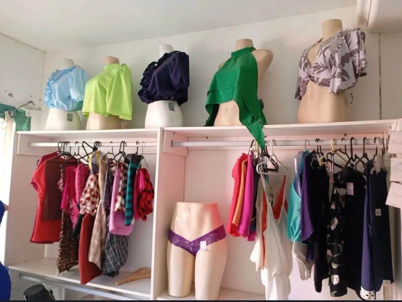 Itens de loja de roupa - Foto 3